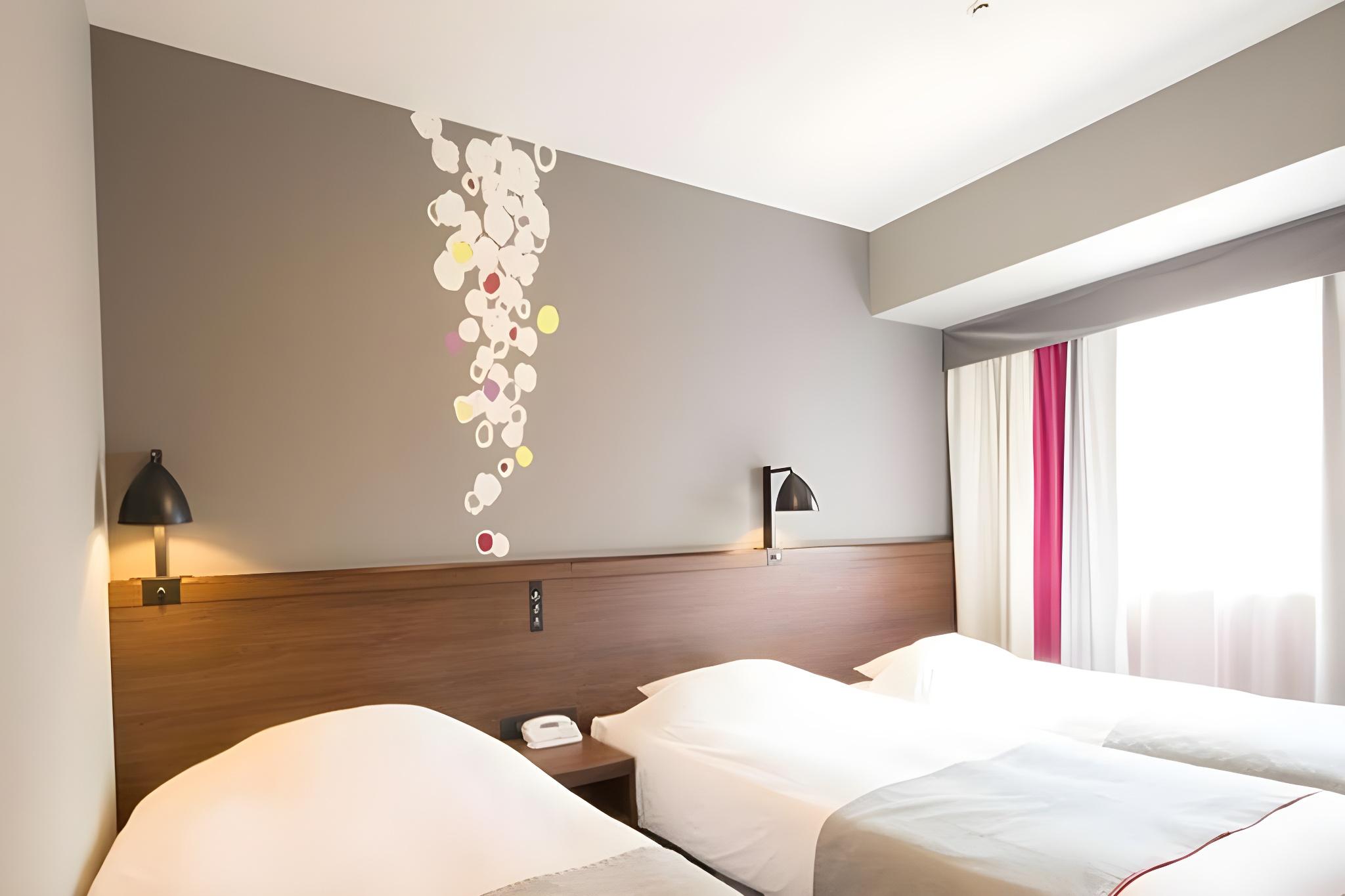 Semi Room, 2 Semi Double Beds, Corner