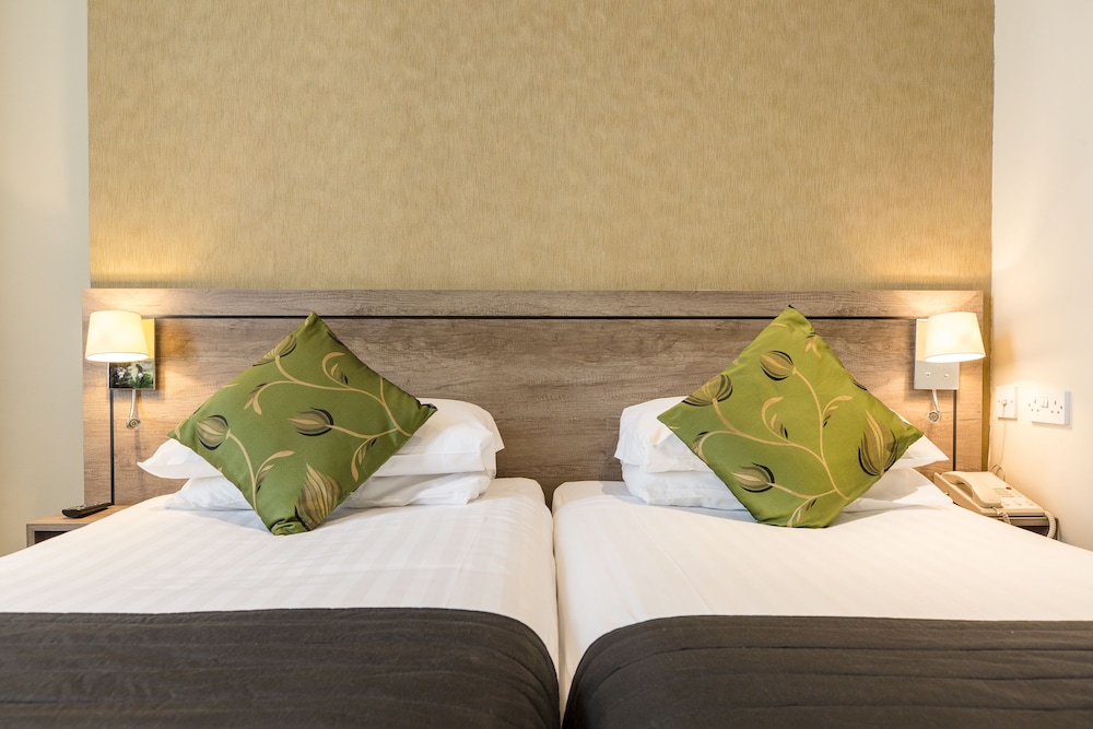 Kensington Gardens Hotel 13/38