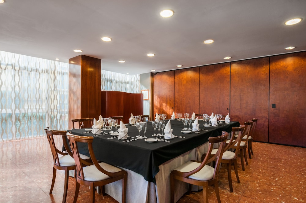 Hotel Gaudi 44/49