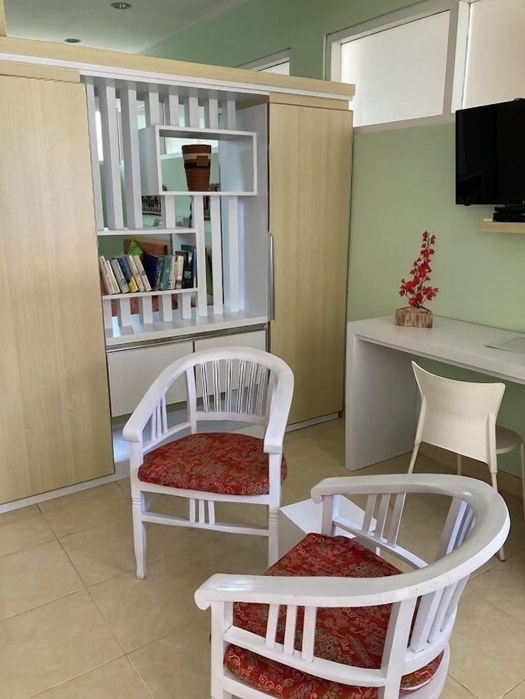 Villa Agung Beach Inn 49/65