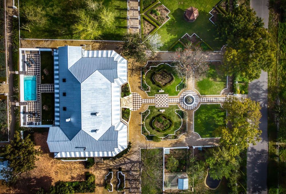 Merindol Manor 43/50