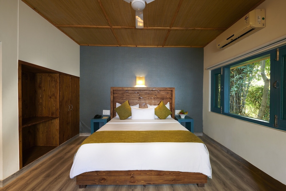 Acorn Hideaway Resort and Spacorbett 14/50
