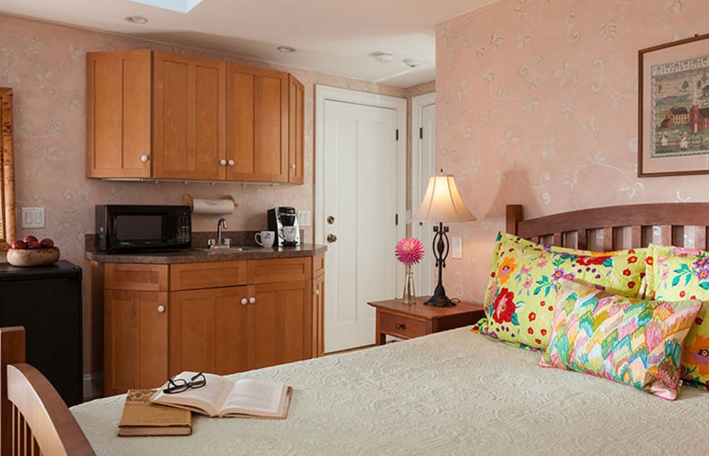 The Provincetown Hotel at Gabriel's 5/51