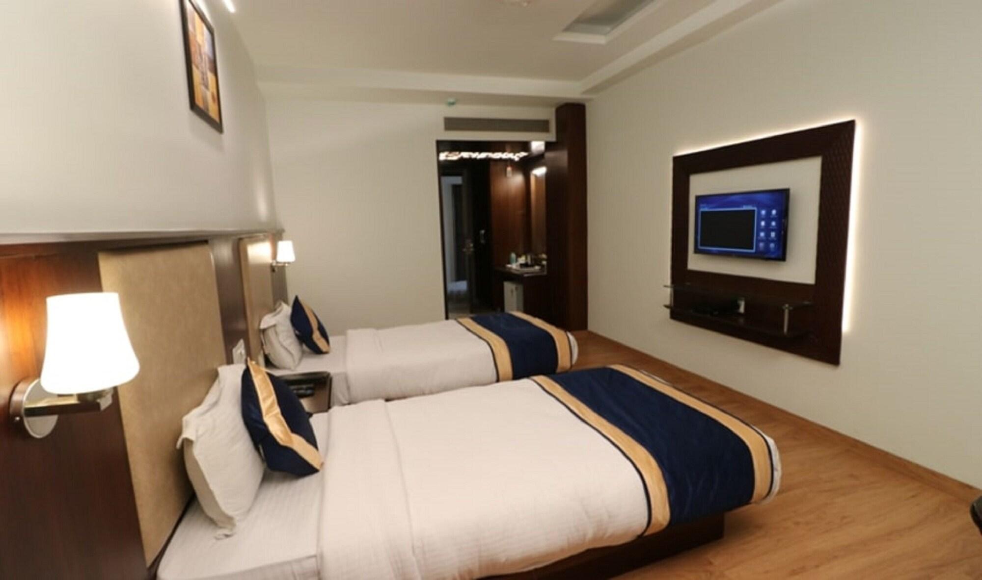 Hotel Myriad 24/35