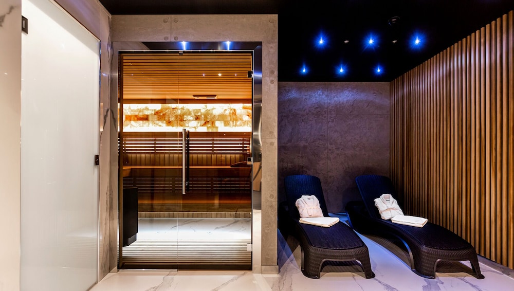 Grand City Hotel Wroclaw 25/50