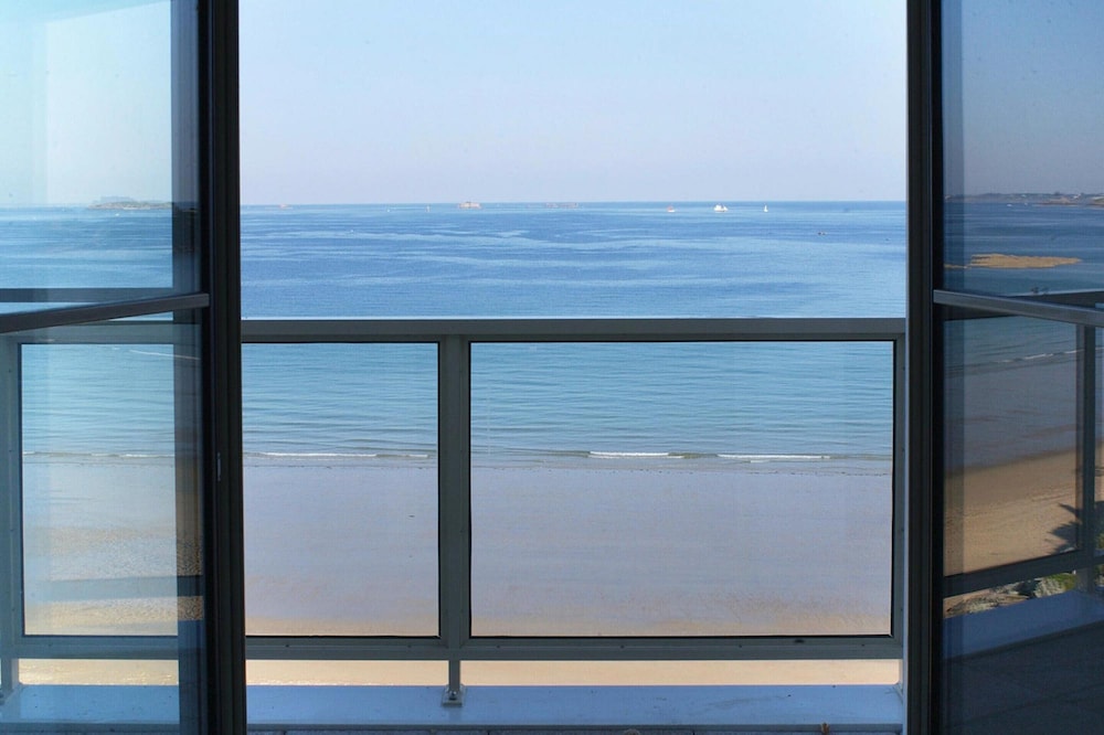 RESIDENCE REINE MARINE 67/71