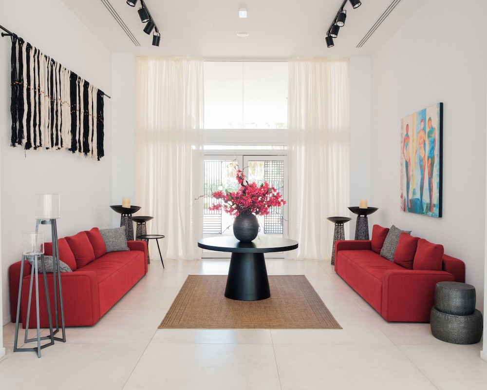 Abacus Suites 43/82