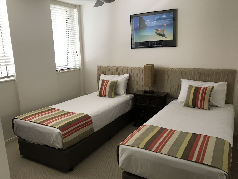 Aspect Caloundra 25/76