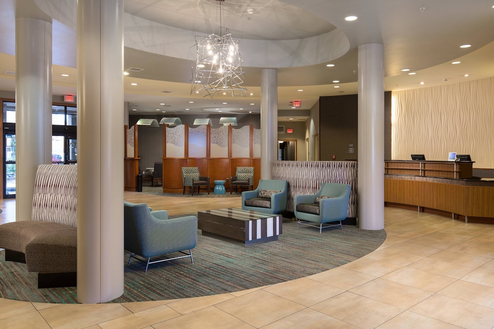 Residence Inn Springfield Old Keene Mill 32/42