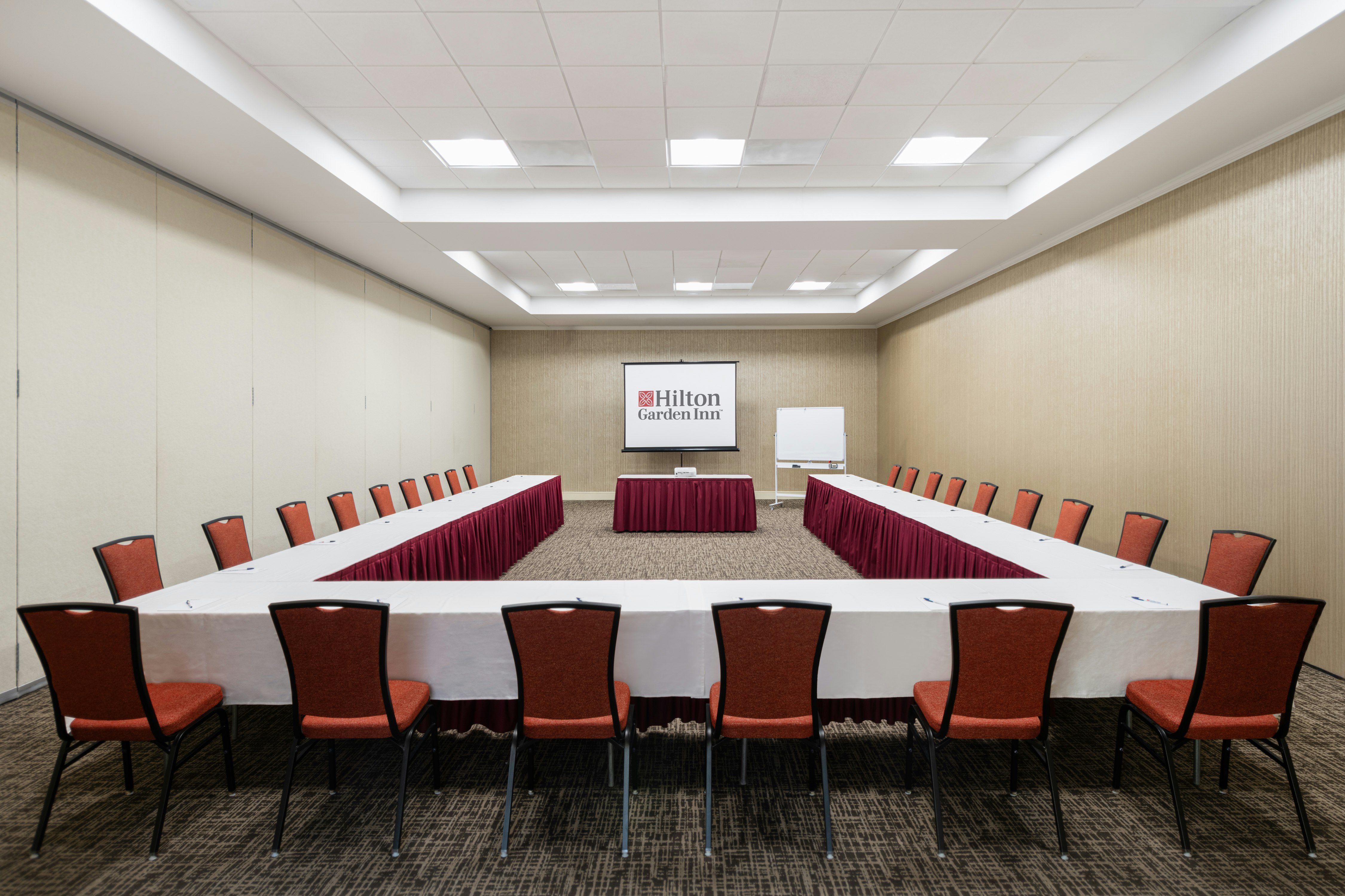 Hilton Garden Inn St. Charles 39/48
