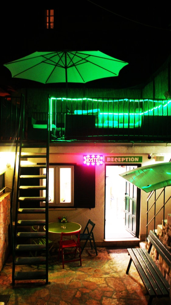 Croparadise Hostel 4/50