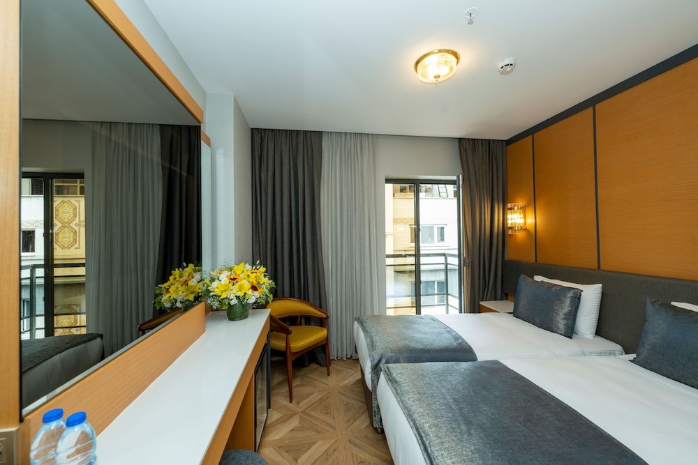 Freya Hotel 26/68