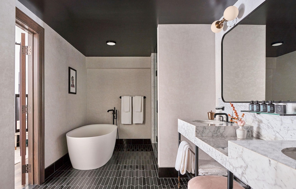 Hotel Kansas City, in The Unbound Collection by Hyatt 44/47