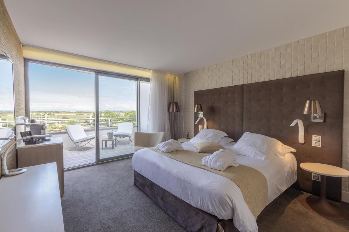 Premium, Double Bed