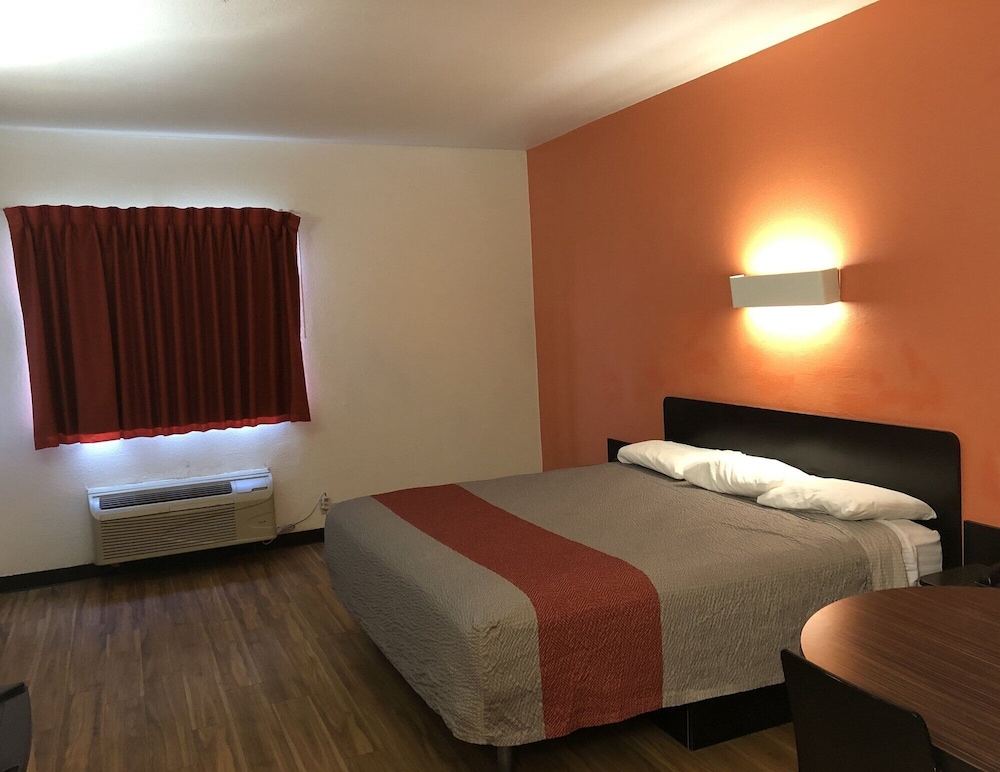 Motel6 Woodway, TX 27/41