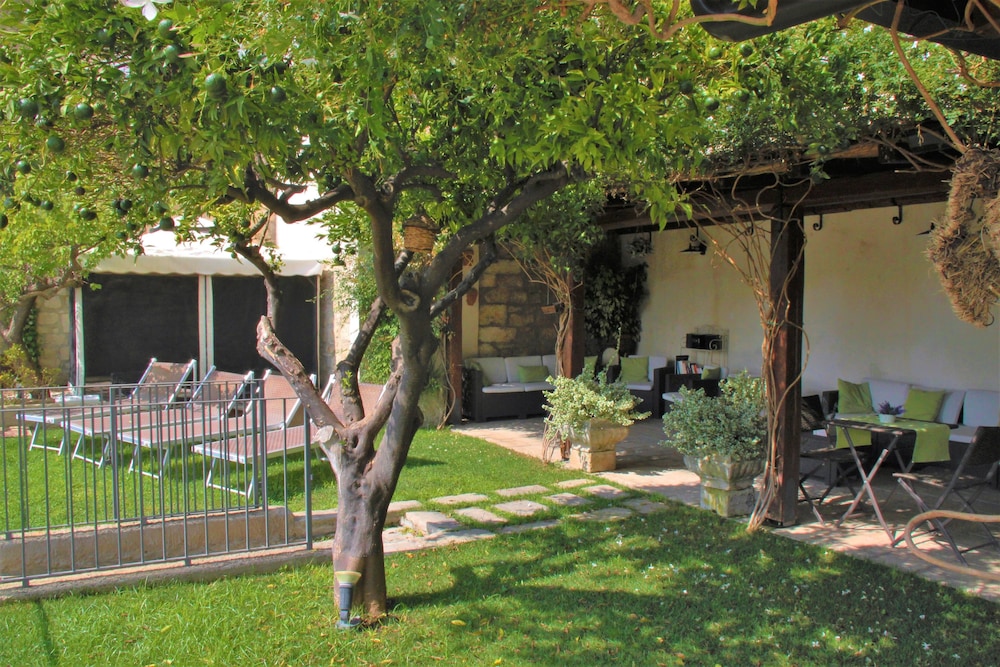 La Casa Del Gelsomino 35/50