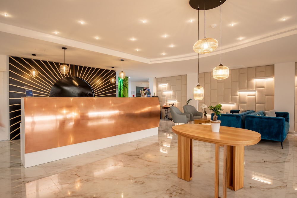 Lagos Atlantic Hotel 6/50