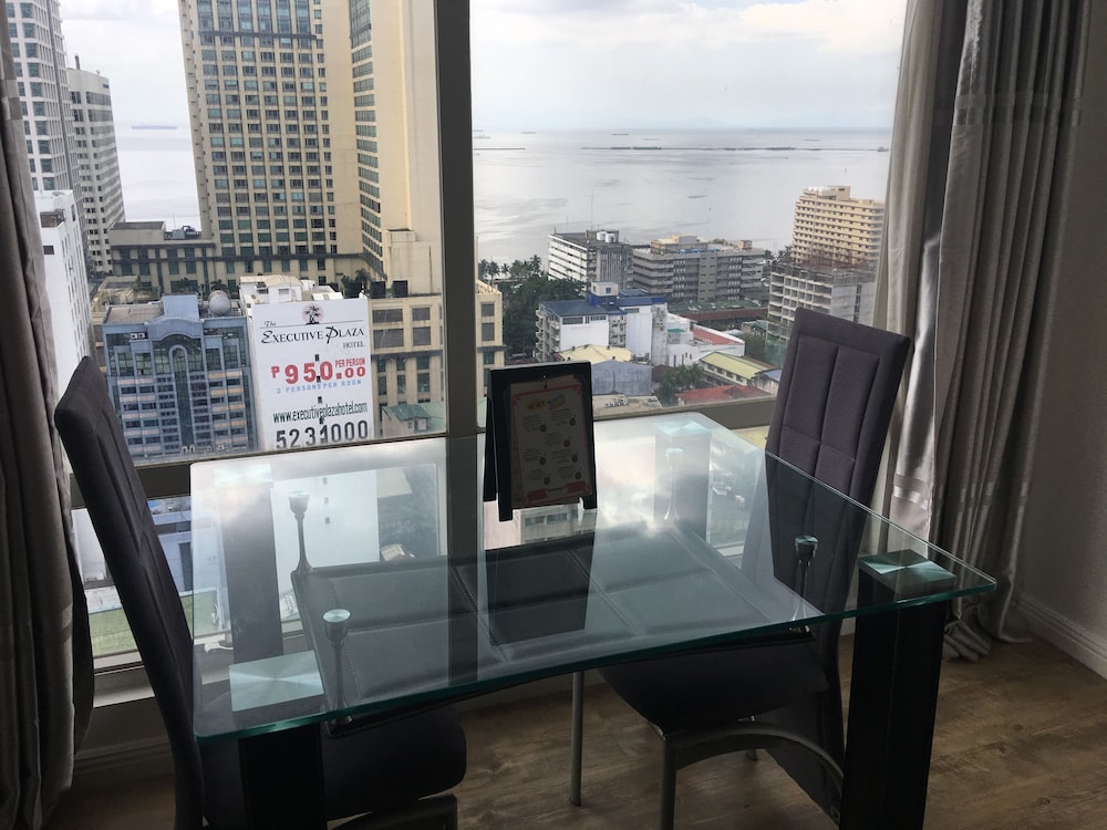 Regency Grand Suites 52/66
