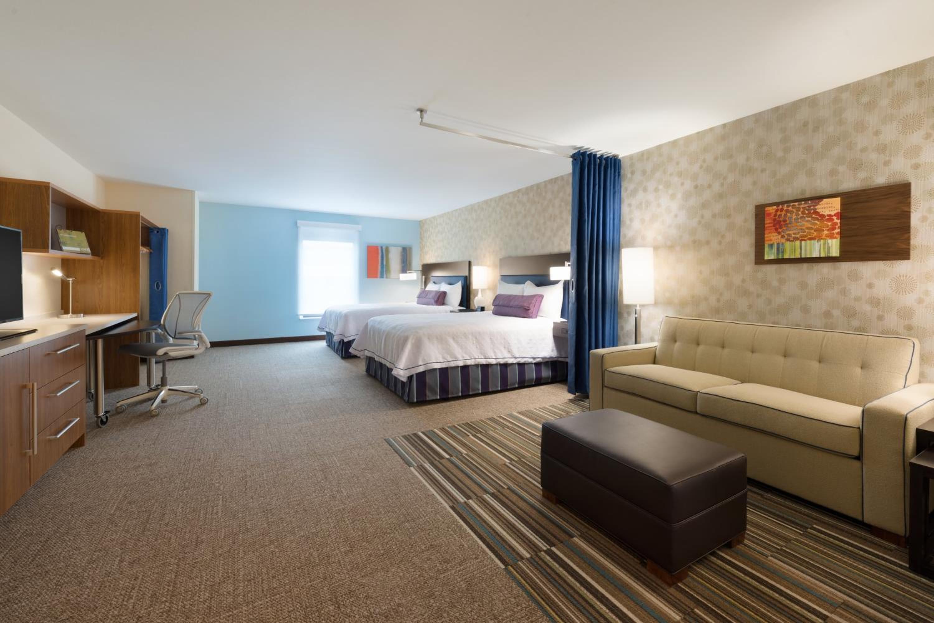 Studio, 2 Queen Beds