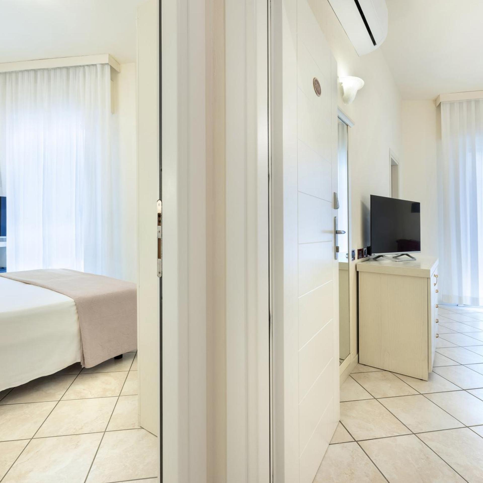 Hotel Fenice 43/55
