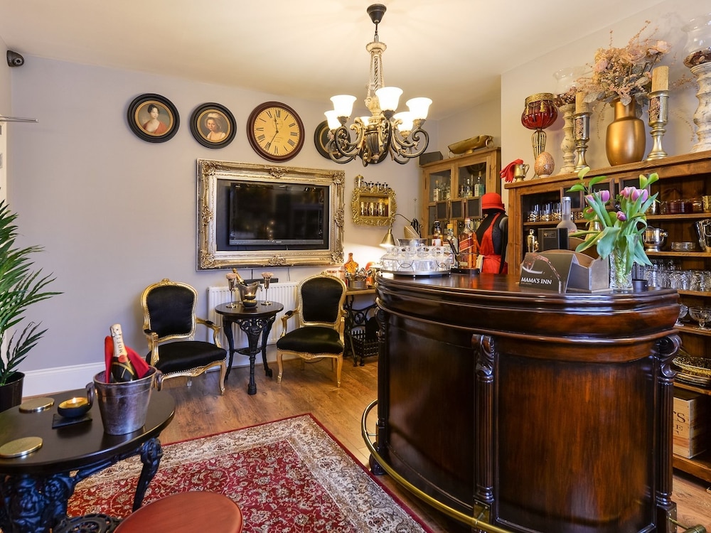 Mamas Inn Boutique Guest House 30/50