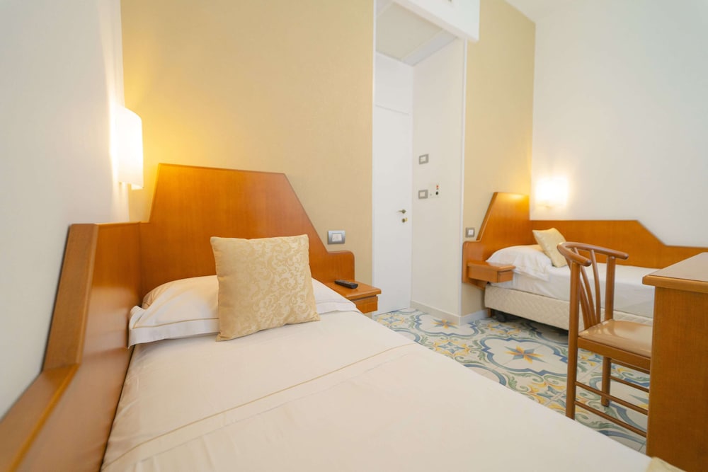 Hotel Residence San Pietro 13/67