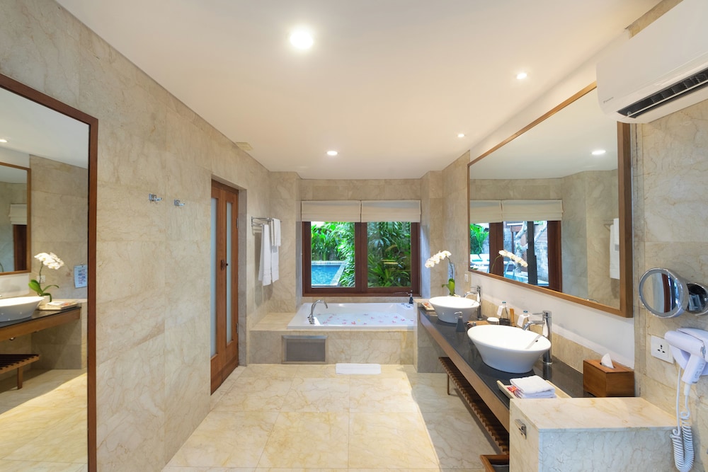 Legian Beach Villas 11/50