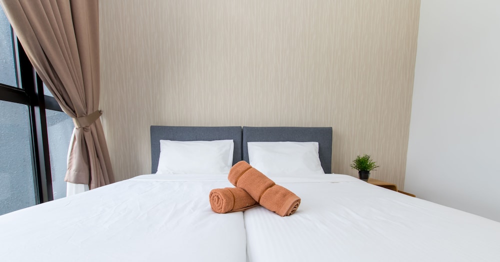D Pristine Family Suite By Holi 10/29