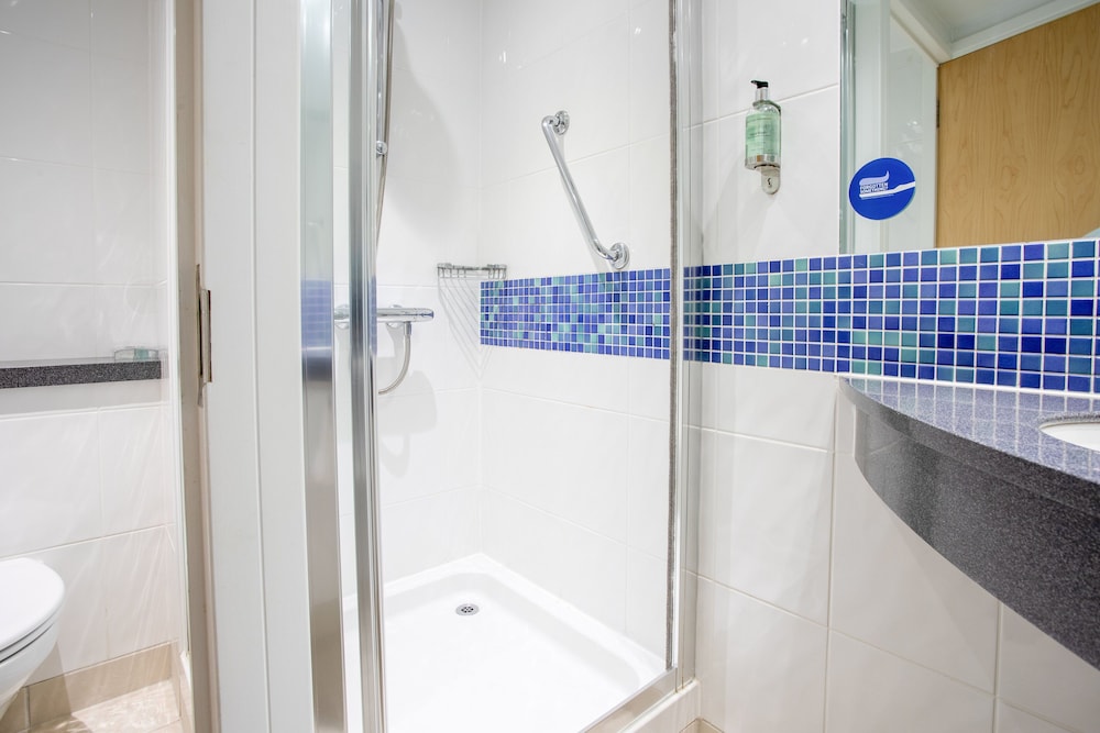 Holiday Inn Express Dunfermline 22/57