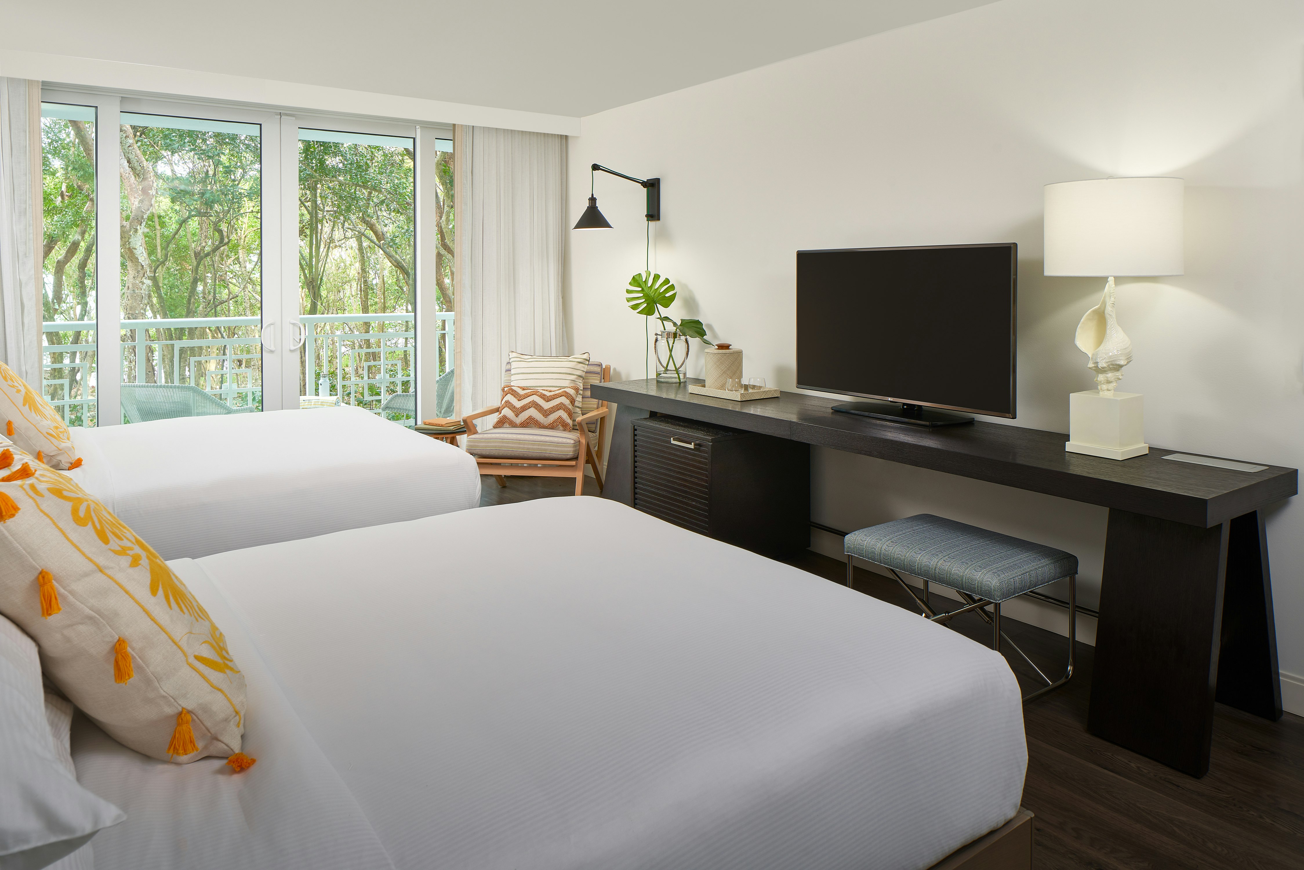 Hammock, 2 Queen Beds, Accessible