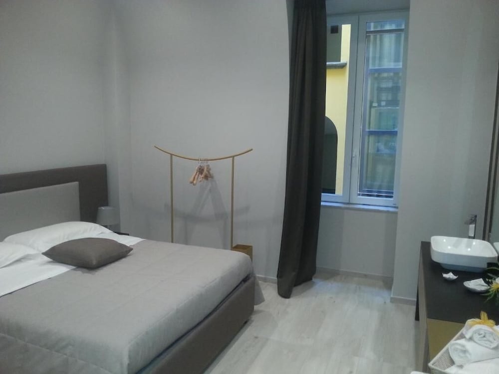 Neapolis Lifestyle 17/59