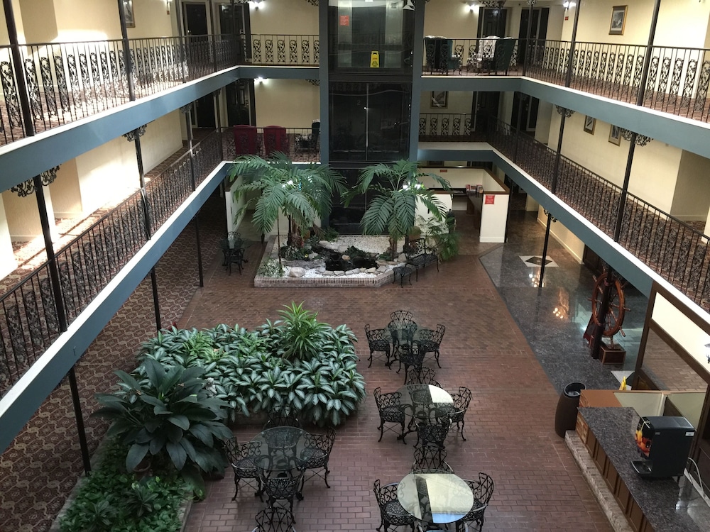 Royal Inn and Suites Baton Rouge 1/15