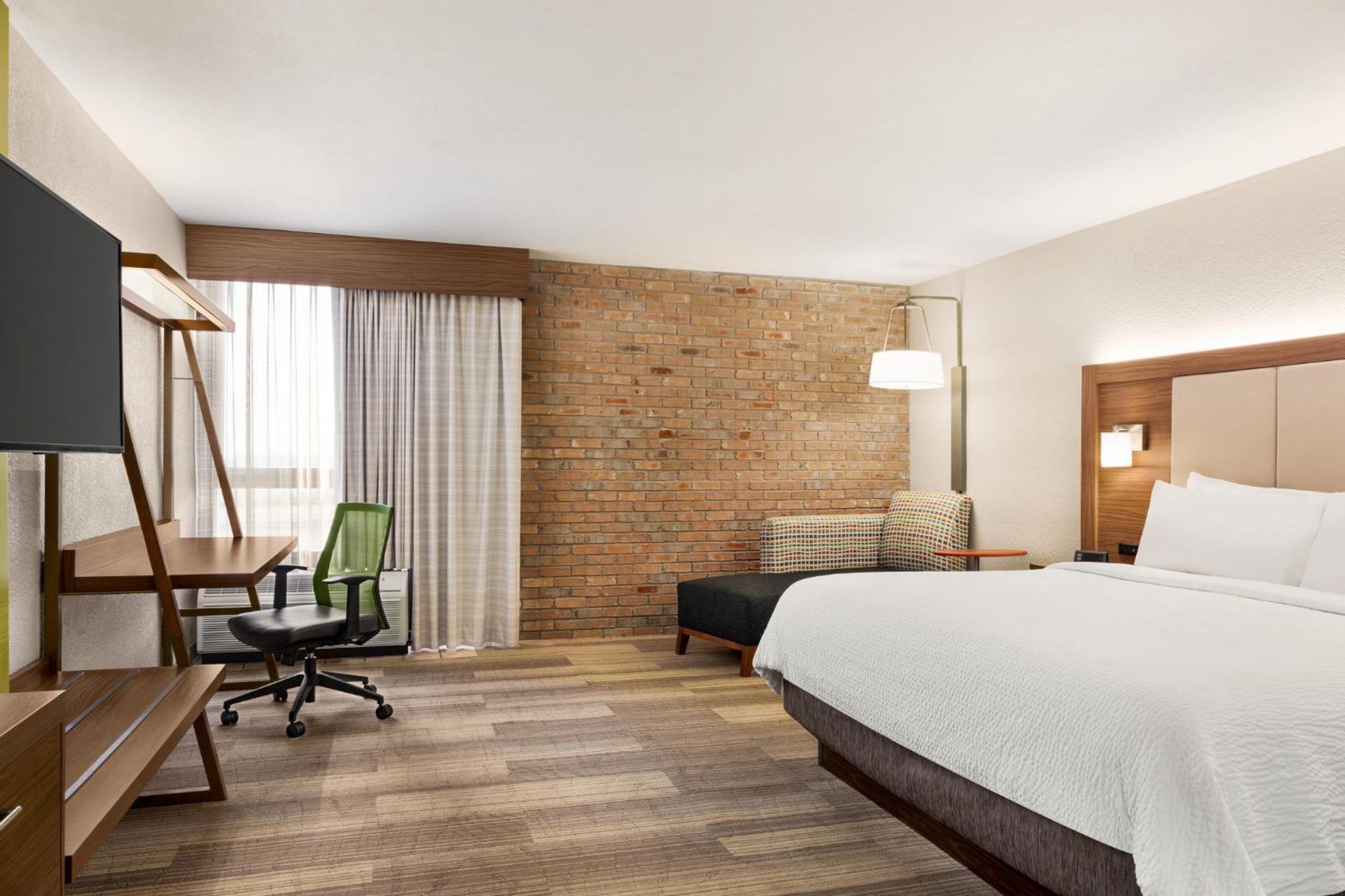 Xtra Space, Standard, King Bed