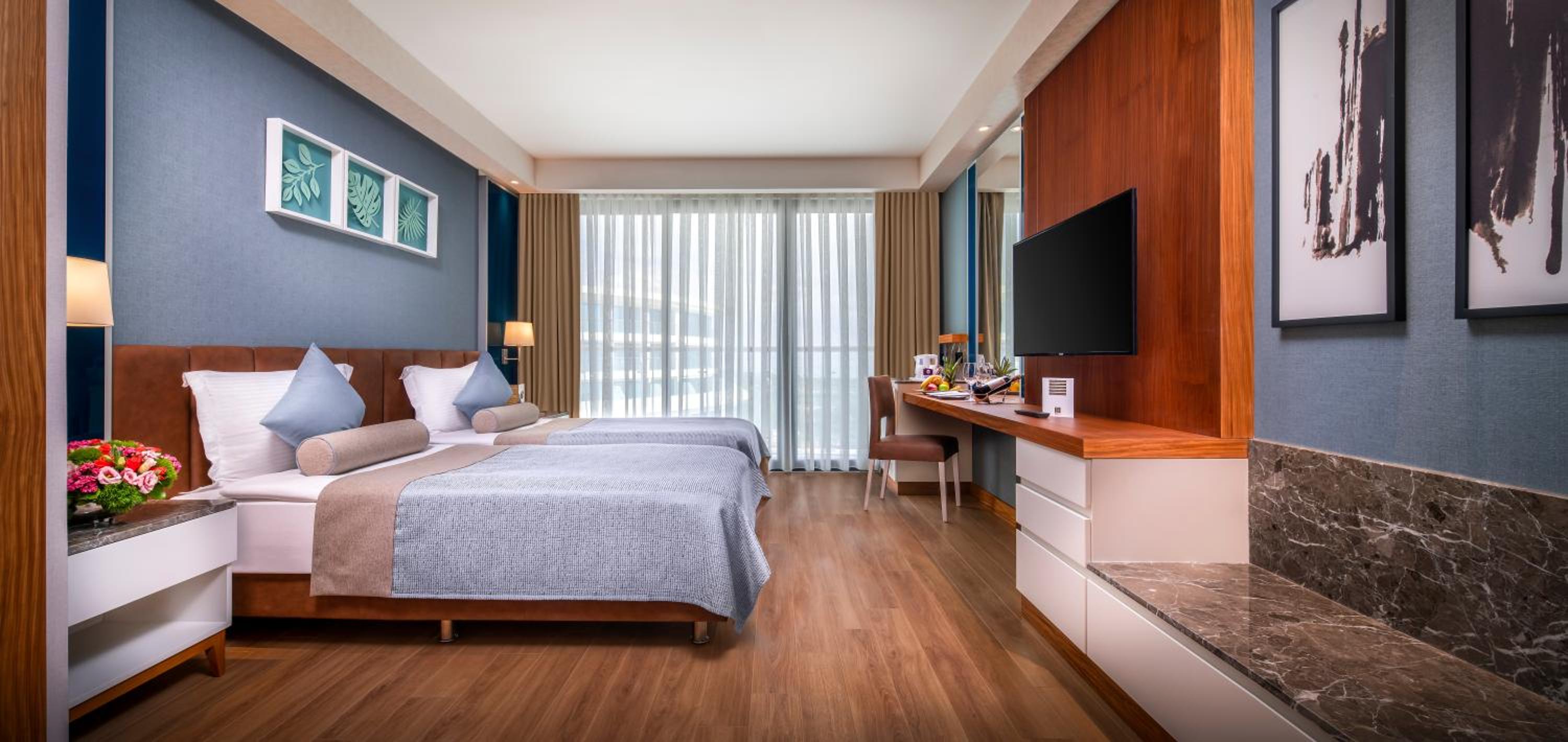 STANDARD ROOM LAND VIEW