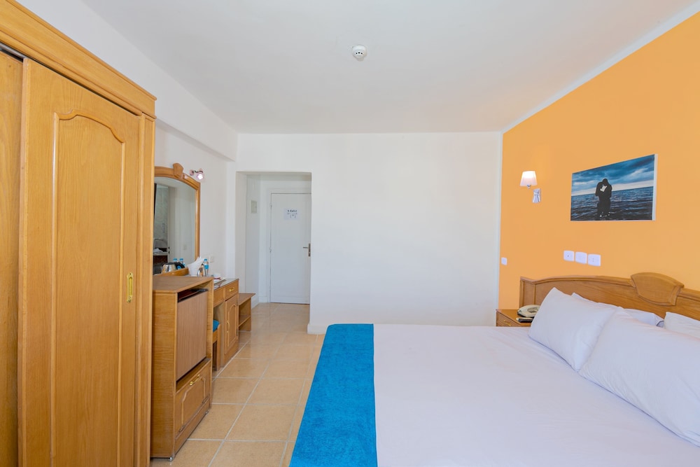 Grand Blue Saint Maria Aqua Park 20/50