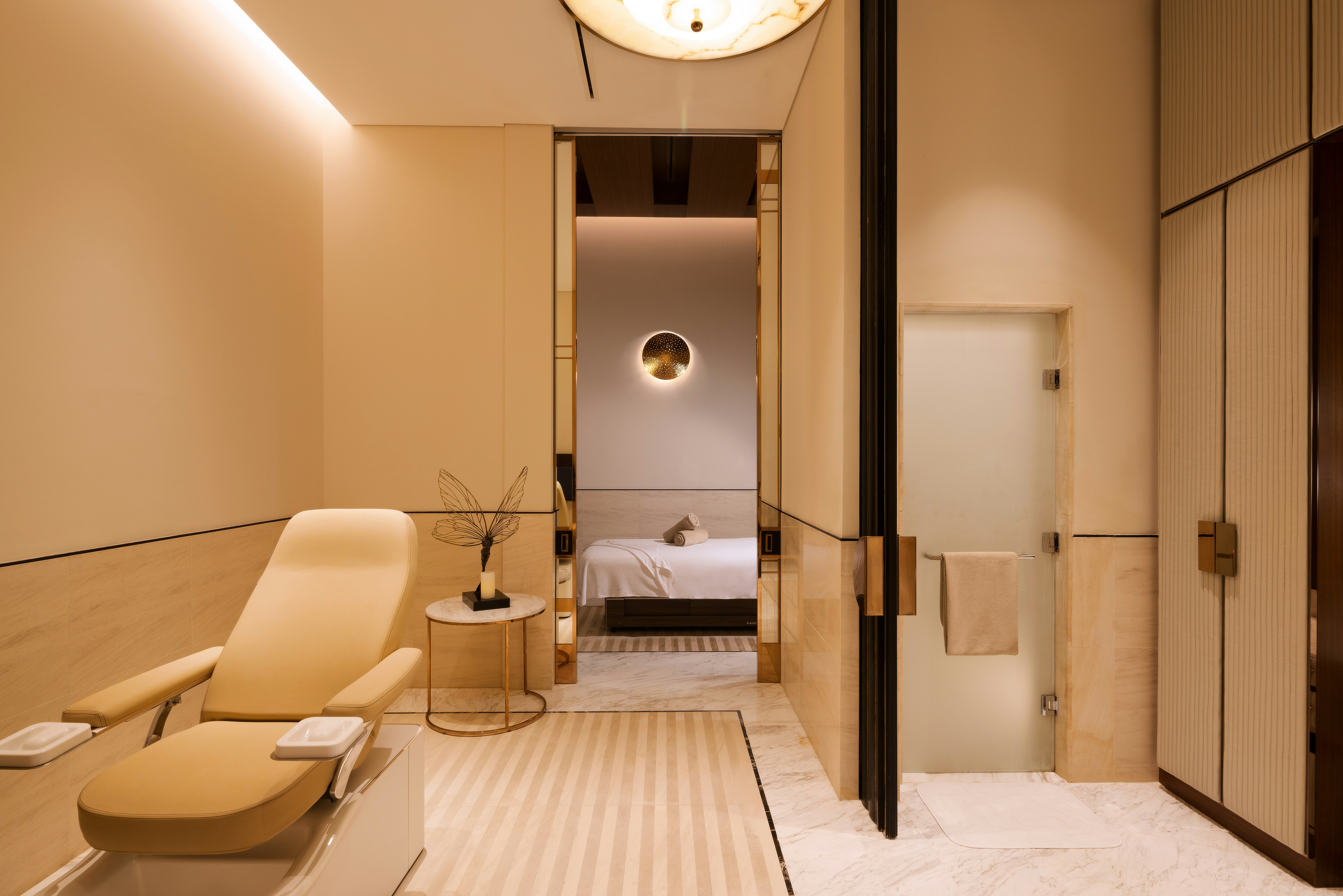 Waldorf Astoria Dubai International Financial Centre 60/60