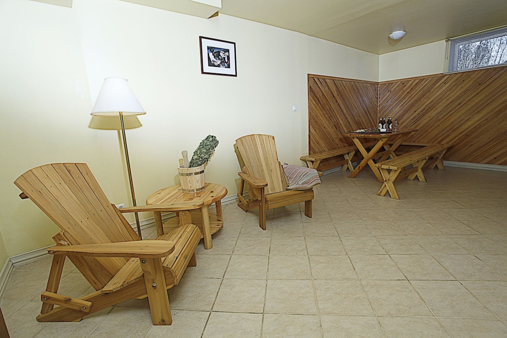 Airport Hotel Mara 39/54