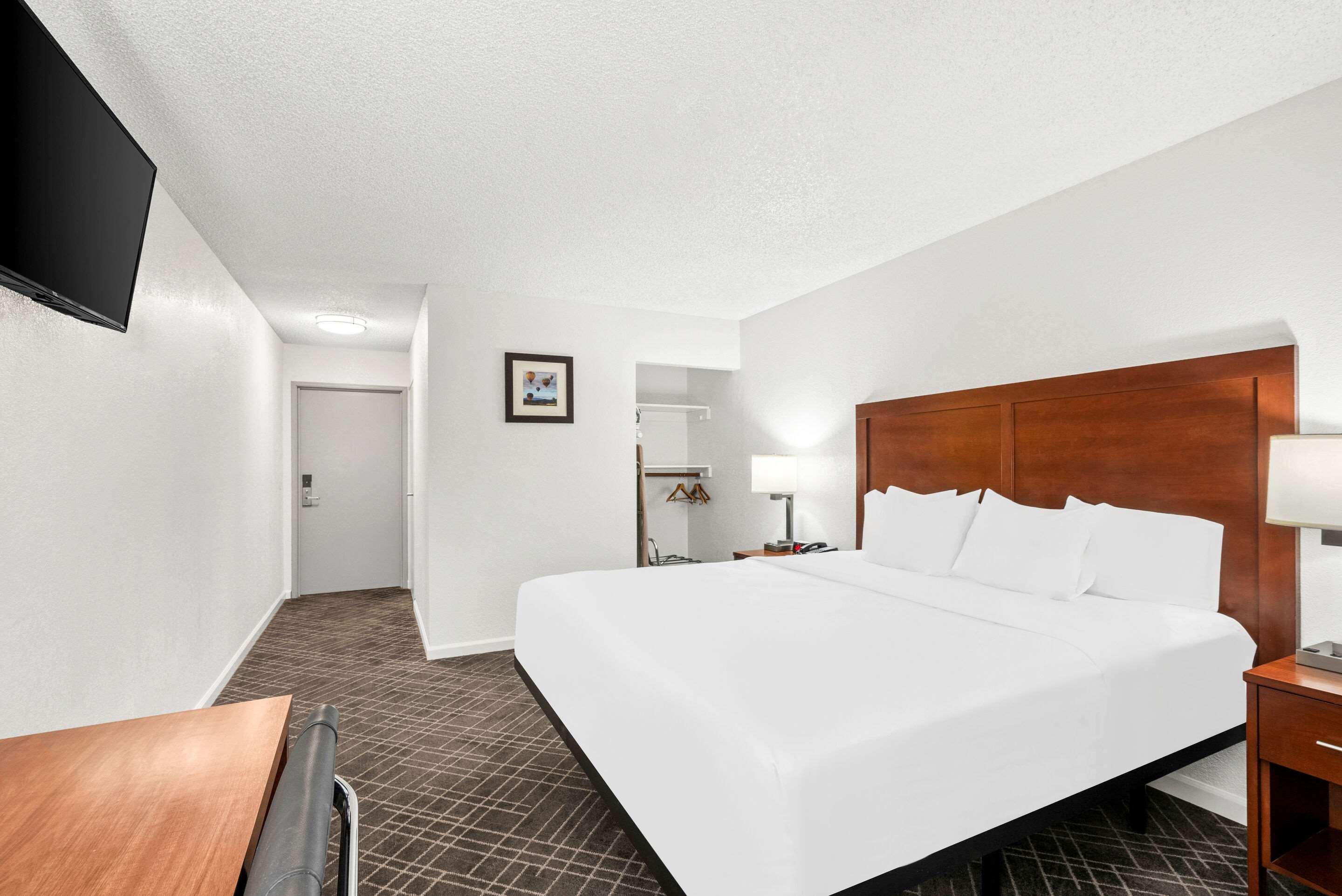 جناح بسرير كينج، Comfort Inn Yreka I-5 2/2