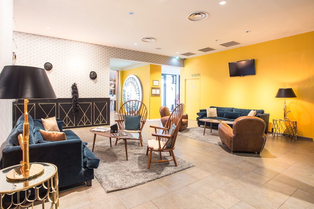 Gatsby Hotel and Restaurant By HappyCulture 26/50