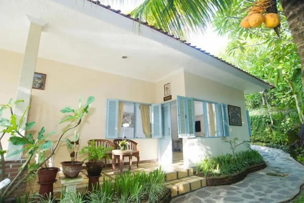 Sendok Hotel 8/72