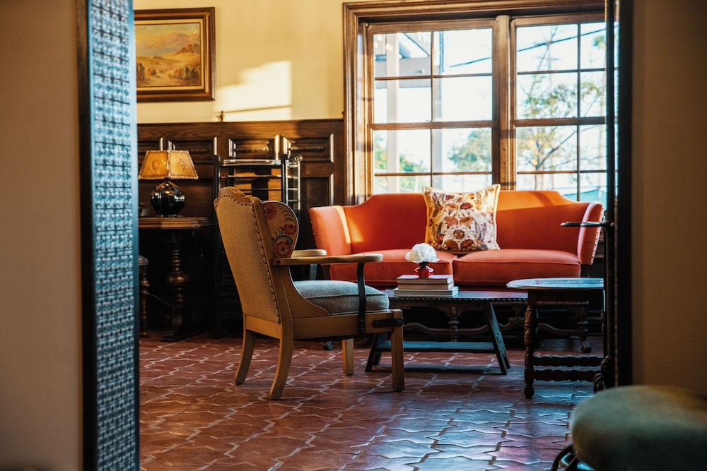 Capistrano Seaside Inn 37/50