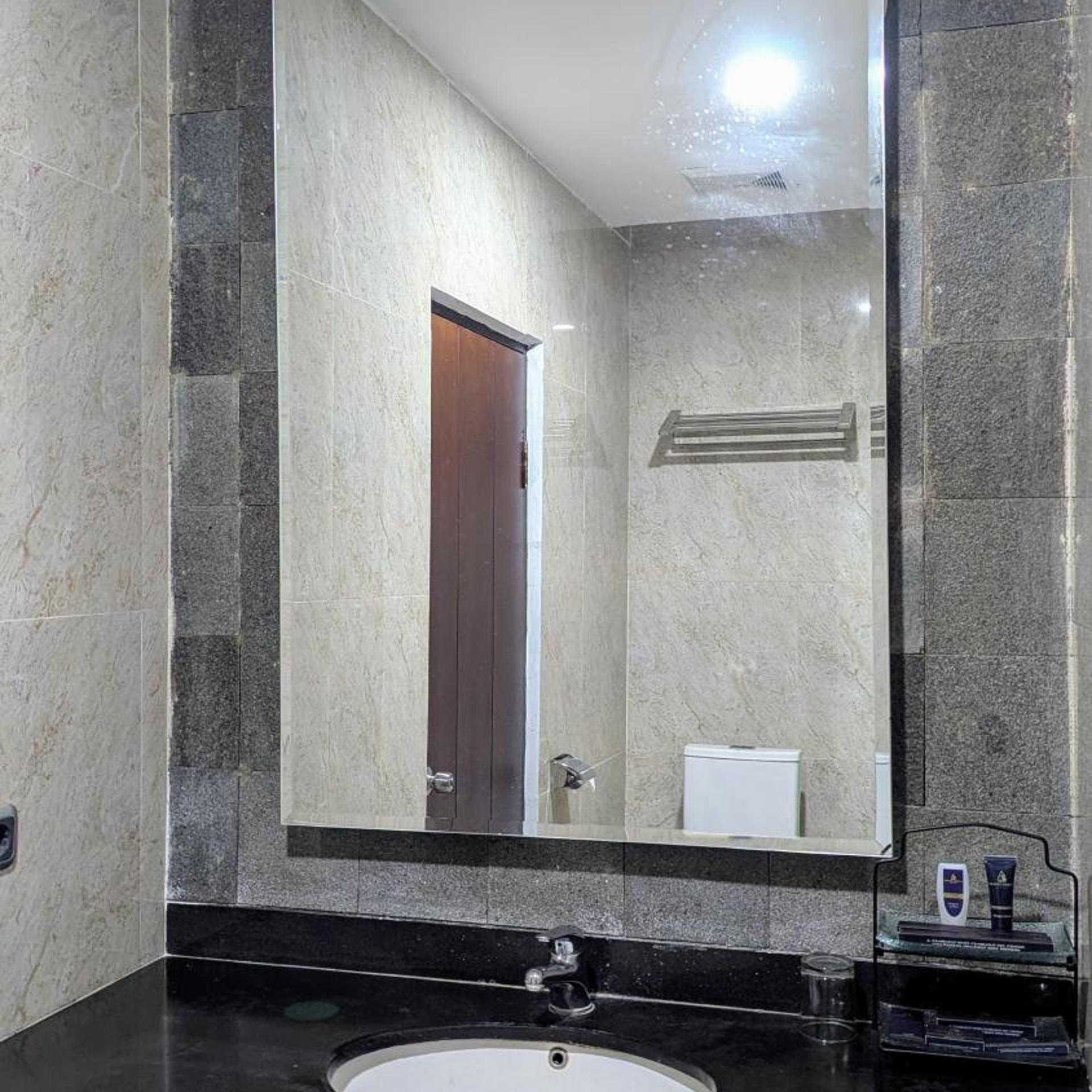 غرفة ديلوكس بسريرين منفصلين، Grand Arjuna Hotel Formerly Sheo Resort Hotel 6/10