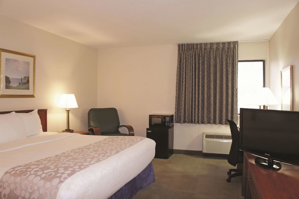 La Quinta Inn Omaha Southwest 6/23