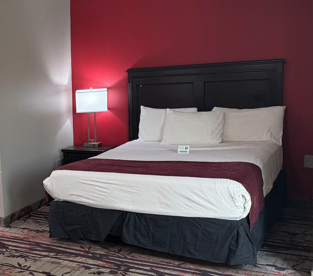 ROOM, QUEEN BED