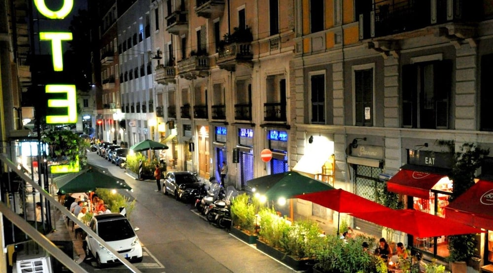 Hotel Dover 44/47