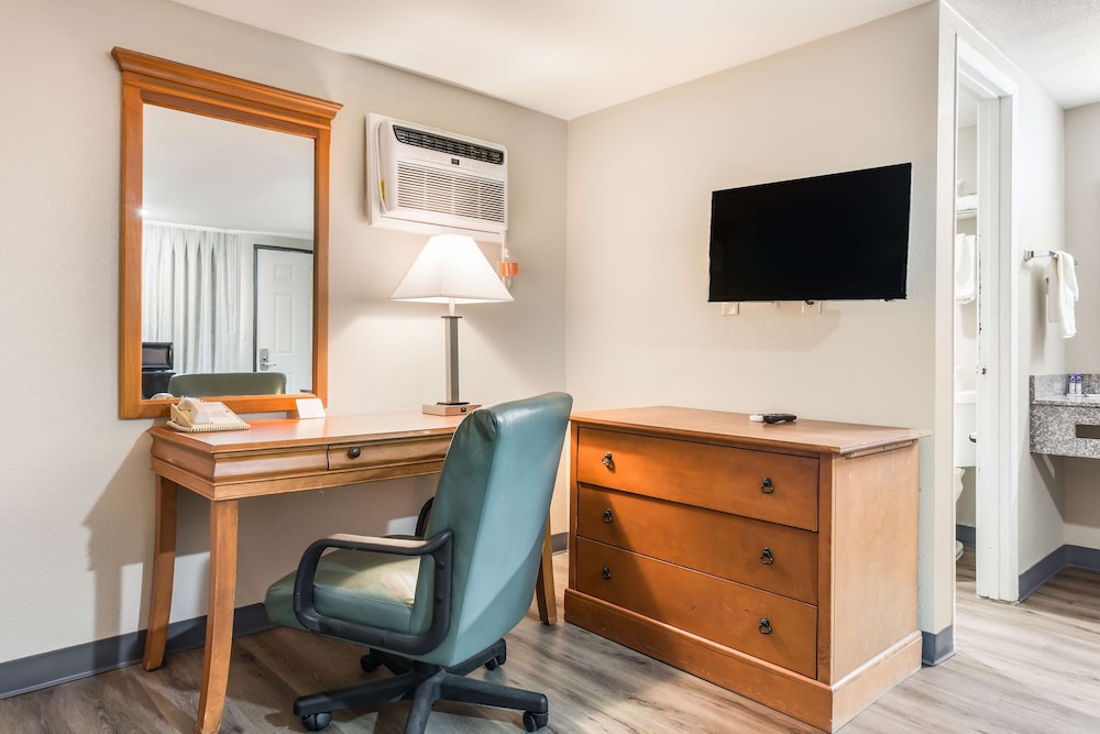Americas Best Value Inn Lebanon MO 35/38