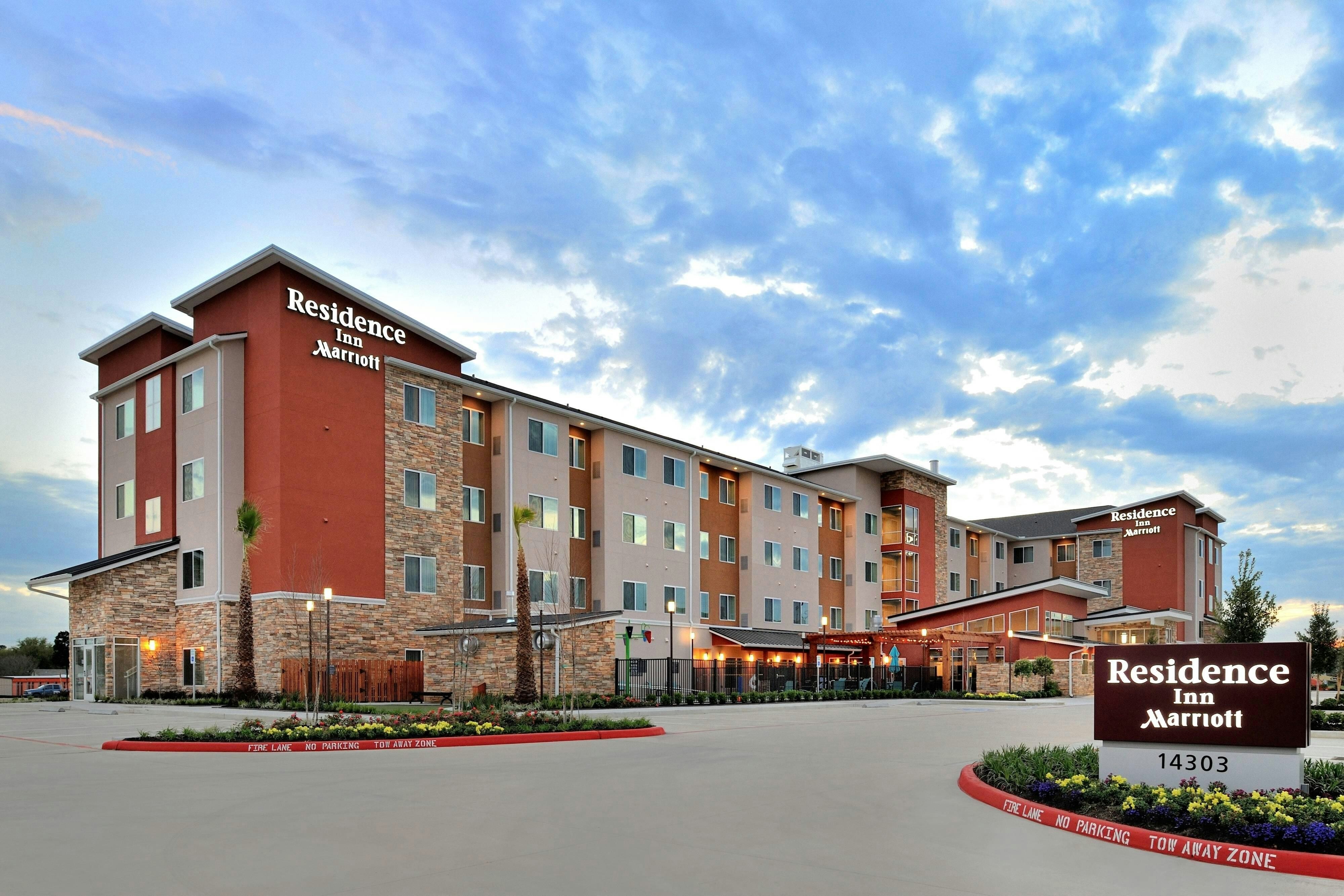 RESIDENCE INN HOUSTON TOMBALL 2/21