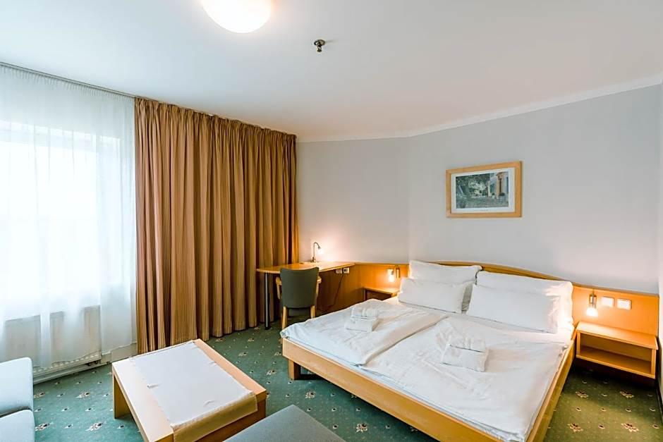 BEST WESTERN HOTEL PRACHARNA 7/30