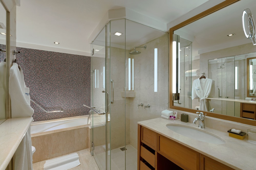 Dusit Thani Laguna Phuket 50/50