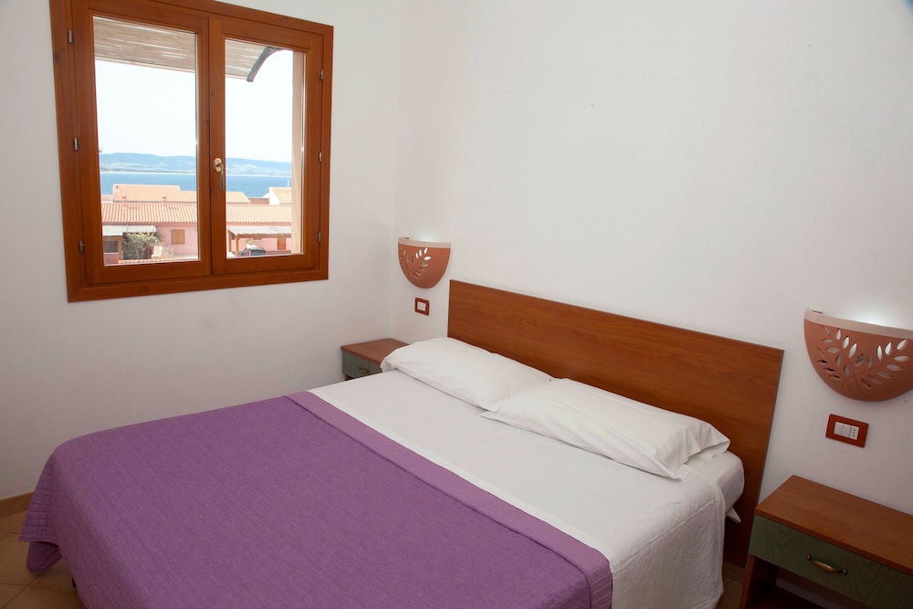 Appartamenti Isola Rossa Borgo Di Mare 7/55
